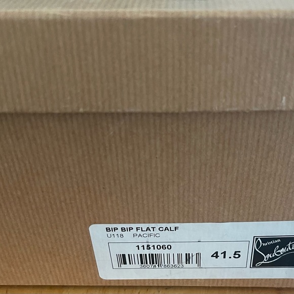 A pair of slightly used Christian Louboutin ‘s Pacific color size 41.5. - Picture 10 of 12